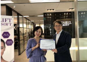 本場韓国で、テスリフト開発ドクターから直接指導を受けています